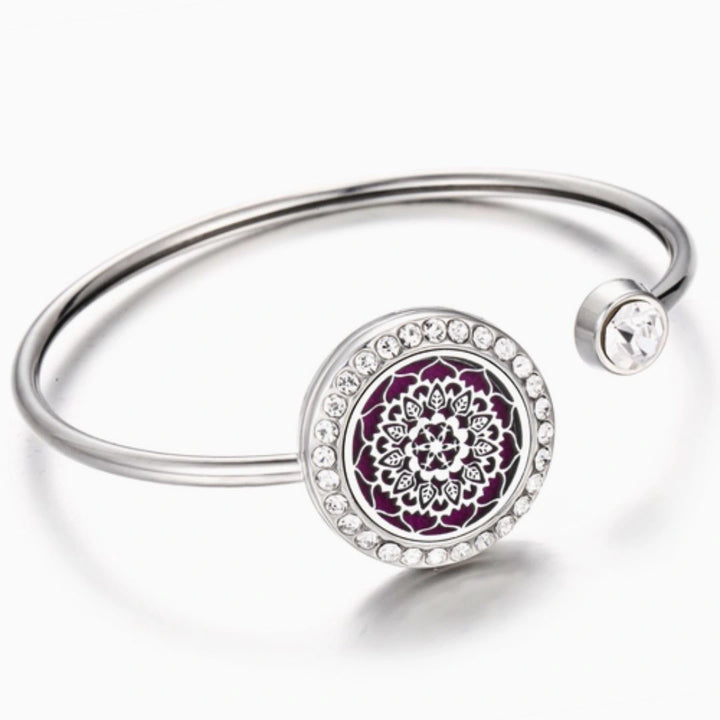 Pulseira Bracelete Feminino Prata Com Cristais Cravejados e Difusor para perfumes e óleos essenciais  Mandala